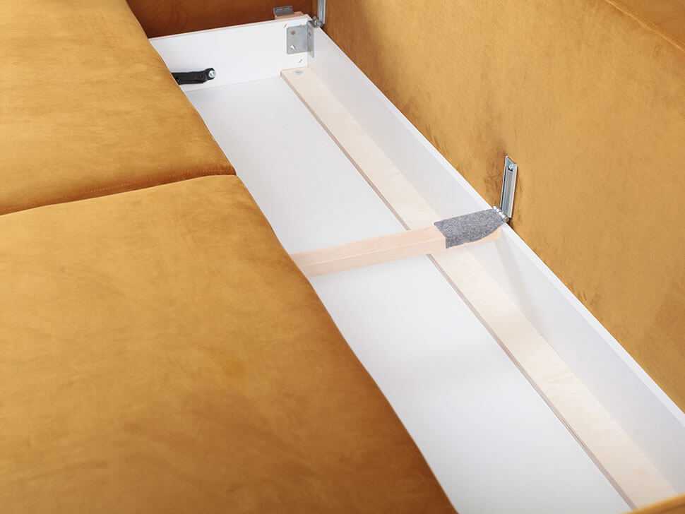 3 Seater Sofa TIVOLI PUSZMAN Yellow